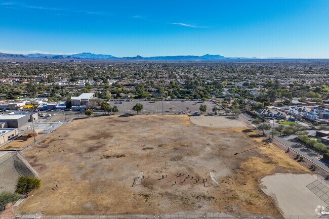 Phoenix's Kiva Elementary School fosters a supportive environment for academic growth.