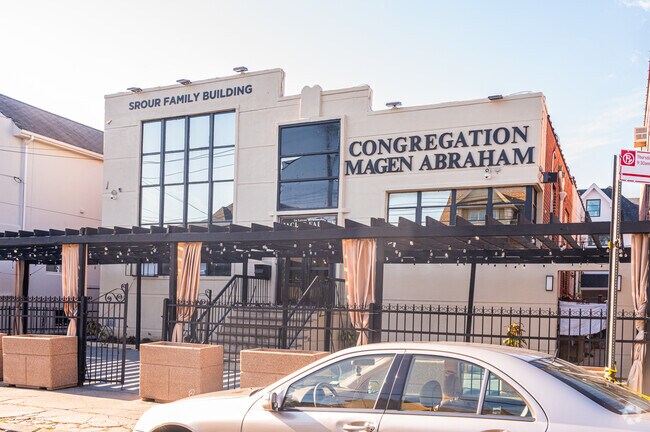 Torah Academy High School is good high school choice for Jewish families