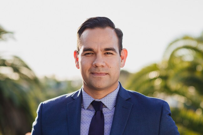 Agent Photo