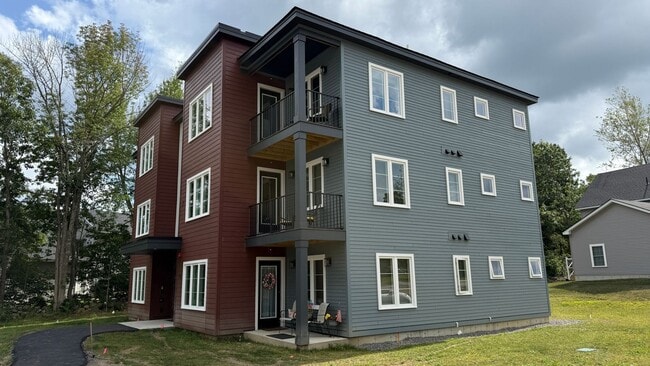 The Preserve-Only First Month’s Rent and Security Deposit Due at Move-In!, Berwick, ME 03901 - photo 2