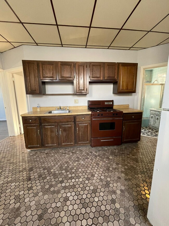 559 Avenue A Unit 2F, Bayonne, NJ 07002