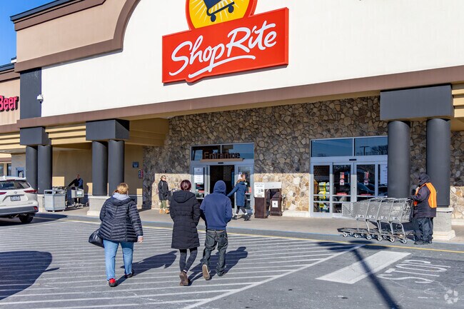Magnolia Hill locals can get their grocery shopping done at Shop Rite.