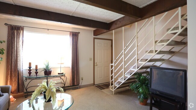 2 bedroom Living Room