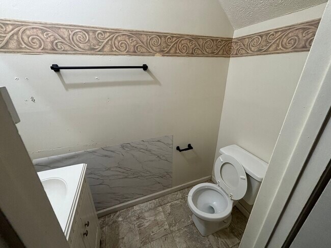 256 N Berthe Ave unit C, Panama City, FL 32404 - photo 7