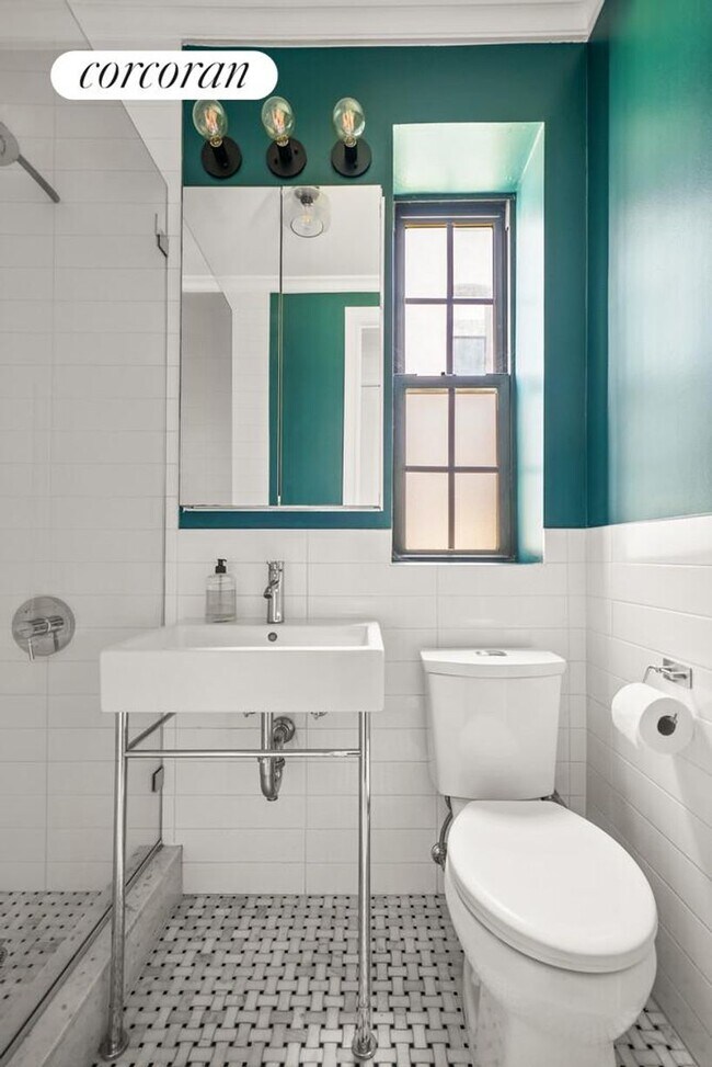 24-51-51 38th St, Queens, NY 11103 - photo 5