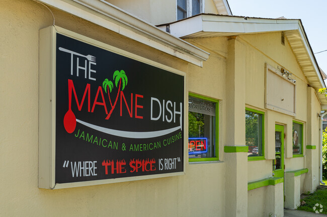 The Mayne Dish is a small Jamaican restaurant in Roselle, make sure to try the oxtail!