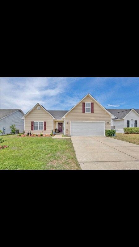 2540 Cameron Woods Ln, Fayetteville, NC 28306