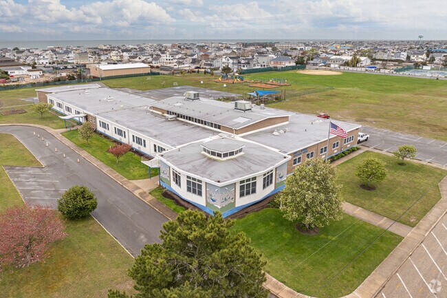 Ethel Jacobsen Elementary School empowers all students to achieve their highest potential.