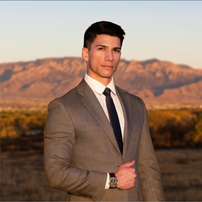 Agent Photo
