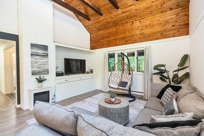 36 Venable Rd, Harrisville, NH 03450 - photo 7