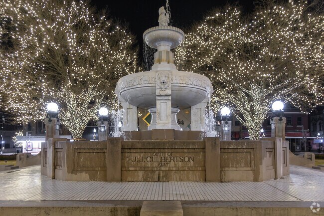 The historic architecture in Downtown Paris tells fascinating stories.