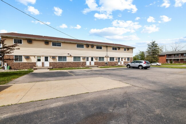 6301 Frankn Dot Dr unit 4, Lansing, MI 48917 - photo 4