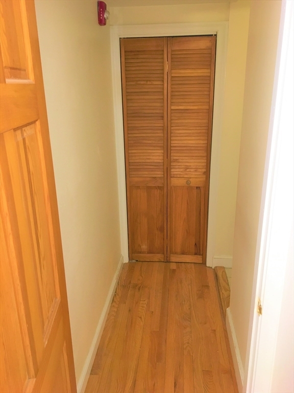 391 Langley Rd Unit 2, Newton, MA 02459