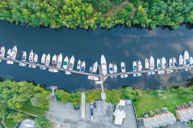 Dock your boat at the Riverside Yacht Club in East Medford.