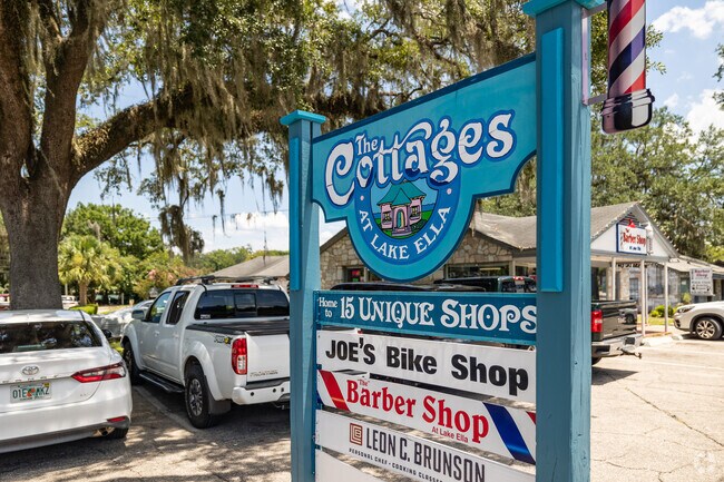 The Cottages At Lake Ella has great local shops to shop from.