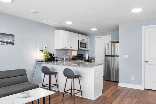 Riverview Apartments Located Near OSU Campus, Columbus, OH 43202 - photo 3