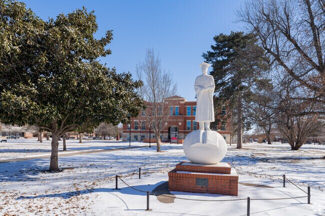High school graduates can enroll at Northern Oklahoma College near Ponca City.