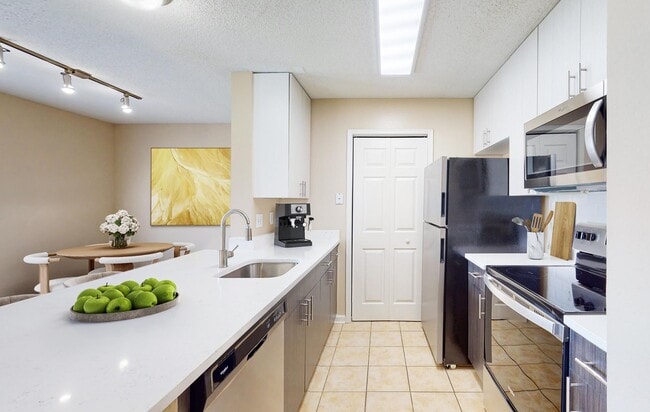 Wellington Place at Olde Town, Manassas, VA 20110 - photo 7