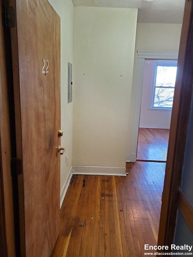 364 Riverway unit 28, Boston, MA 02115 - photo 6