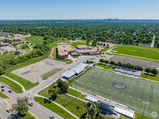 Creighton Middle School achieved an average score of B+ on Niche.com.