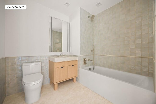 222 LES Tower + Lofts, New York, NY 10002 - photo 4