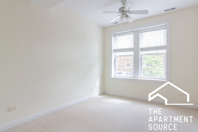 1636 W Grace St unit 1, Chicago, IL 60613 - photo 6