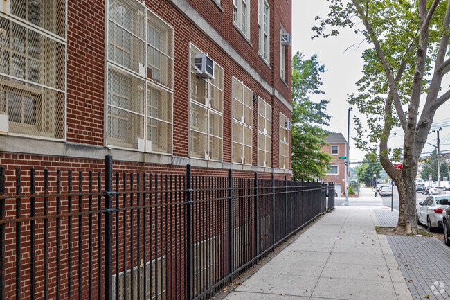 P.S. 2 Alfred Zimberg in Queens, New York is in a residential area.