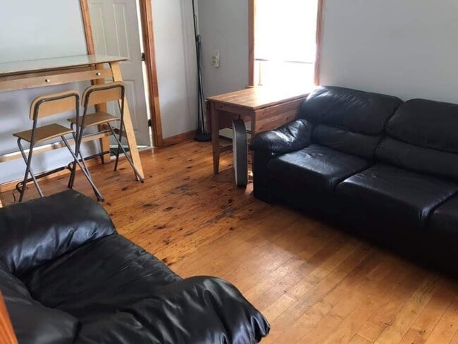 252 Cypress St, Brookline, MA 02445 - photo 4