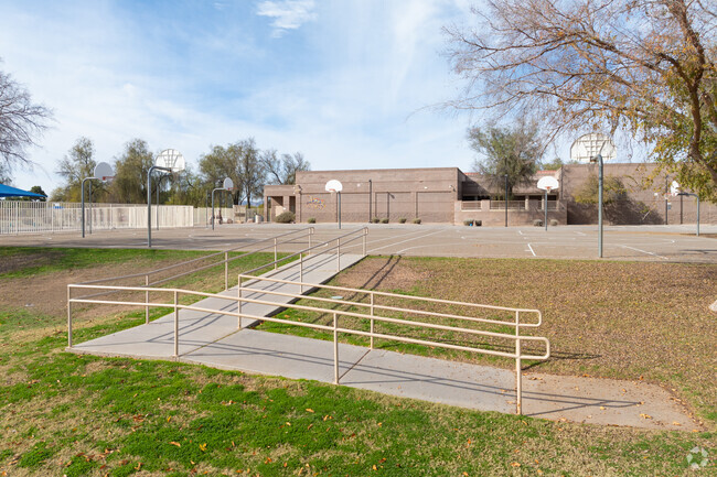 Kyrene De Las Brisas Elementary in Chandler includes outdoor basketball courts.