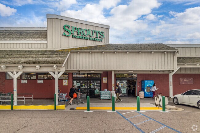 Sprouts Market provides fresh, organic food right in the neighborhood of Lemon Grove.