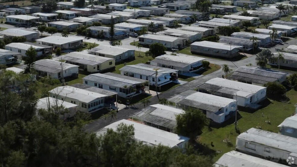 653 Future Dr, North Fort Myers, FL 33917 - photo 2