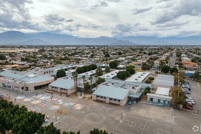 Andrew Jackson Elementary School scores a B- on Niche.