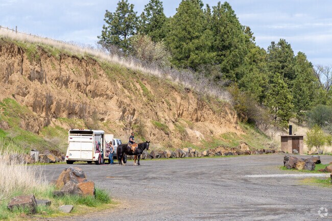 Walla Walla has lots of trails that locals enjoy bringing their horses on.