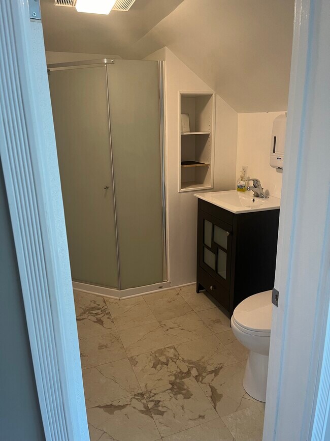 311 N 3rd Ave unit Two bedroom availabl, Wausau, WI 54401 - photo 6