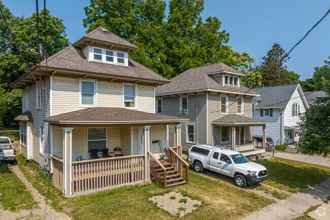 American Foursquare homes are plentiful in the Old Forest neighborhood.