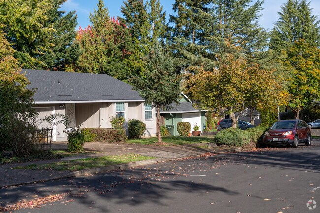 Multi level homes can be found throughout the Greenway neighborhood.