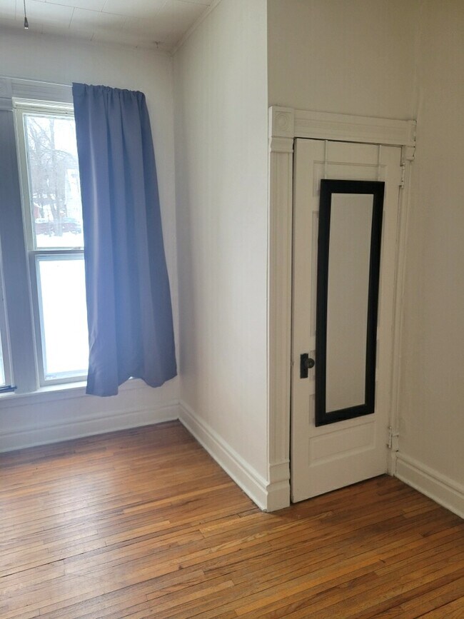 609 S Broad St unit 2, Mankato, MN 56001 - photo 5