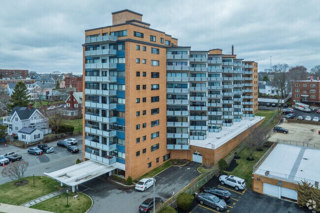 You can choose to live a more maintenance-free lifestyle by choosing to live in one of the oceanfront condo buildings in the Diamond District.