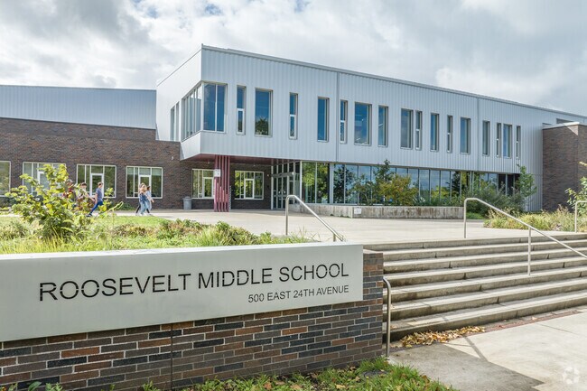 Roosevelt Middle School is a Public Middle School Serving Amazon, Eugene OR.