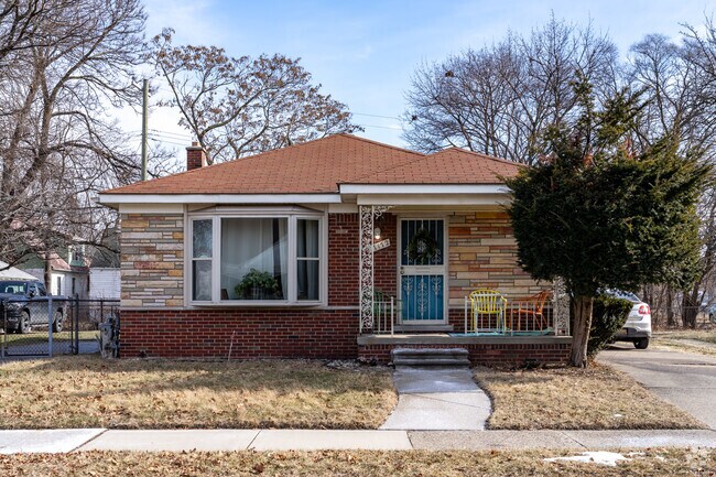 Mid-century ranch style homes in Davison are generally well-maintained.