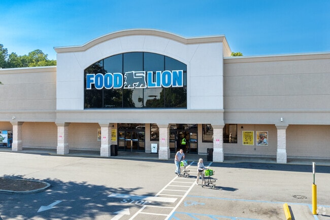 Food Lion has a wide selection of groceries in Millwood.
