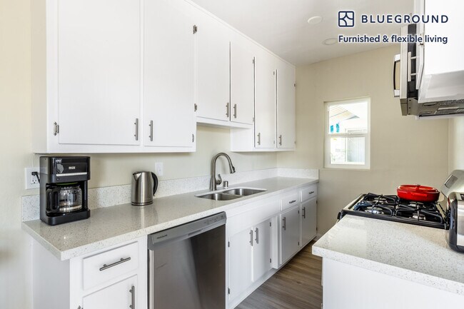 3537 Clarington Ave unit FL2-ID313, Los Angeles, CA 90034 - photo 5