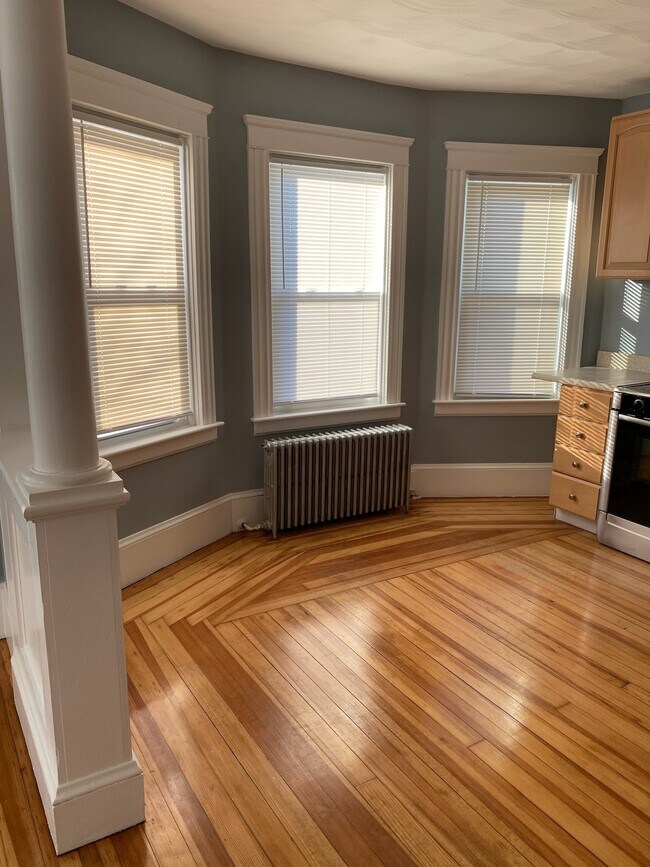 80 Fort St unit Second Floor, East Providence, RI 02914 - photo 5