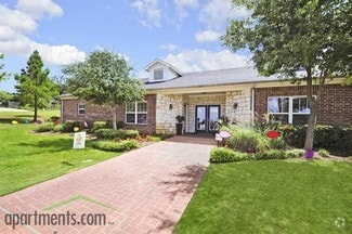 3220 Walton Rd, Tyler, TX 75701
