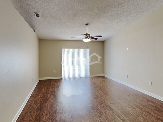 24746 Mary Beth Ct, Land O Lakes, FL 34639 - photo 7