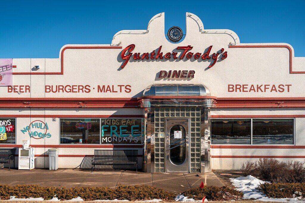 About Kipling Hills Schools, Demographics, Things to Do