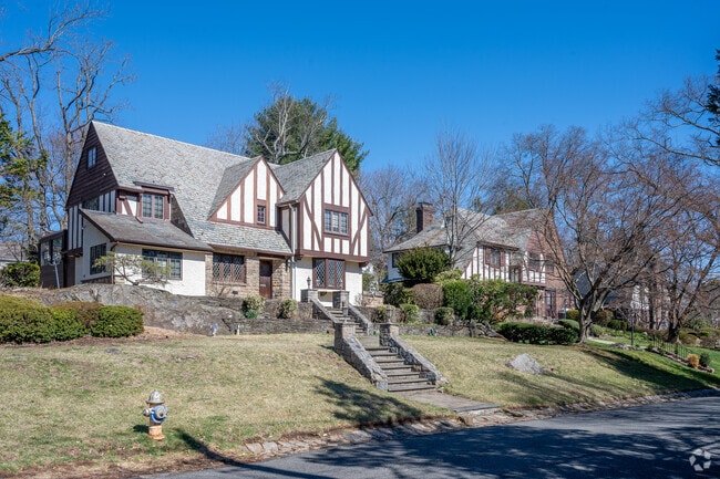 Bonnie Crest is known for its abundance of magnificent architecture from the 1920s, 30s and 40s.