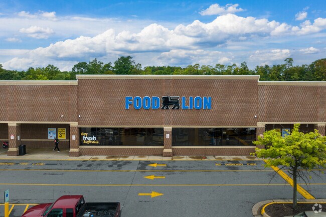 Grab the essentials at Food Lion in Leesylvania.