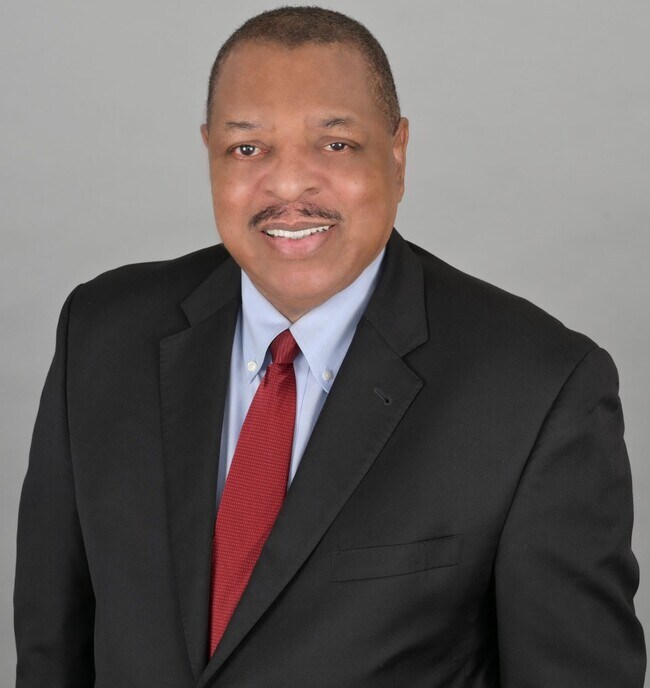 Douglas McKenzie