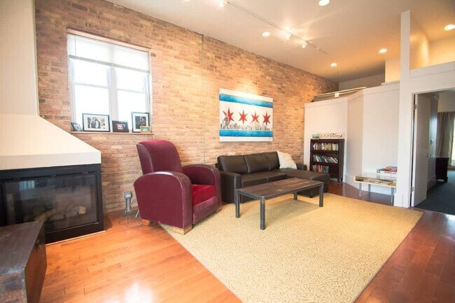 1541 N Milwaukee Ave unit ID1354356P, Chicago, IL 60622 - photo 2
